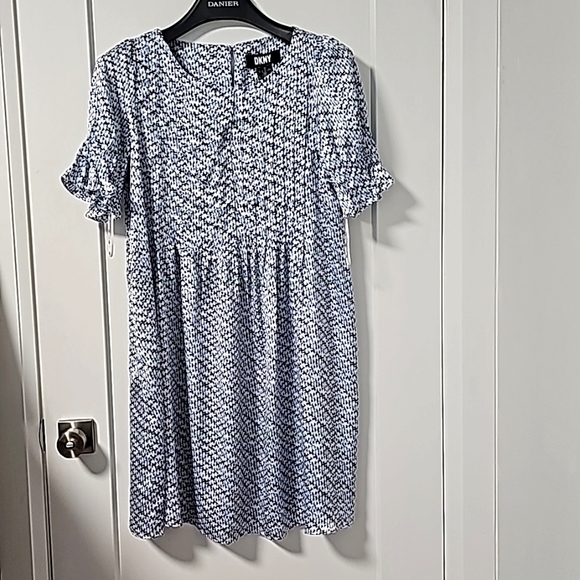 DKNY dress never worn - Picture 1 of 3